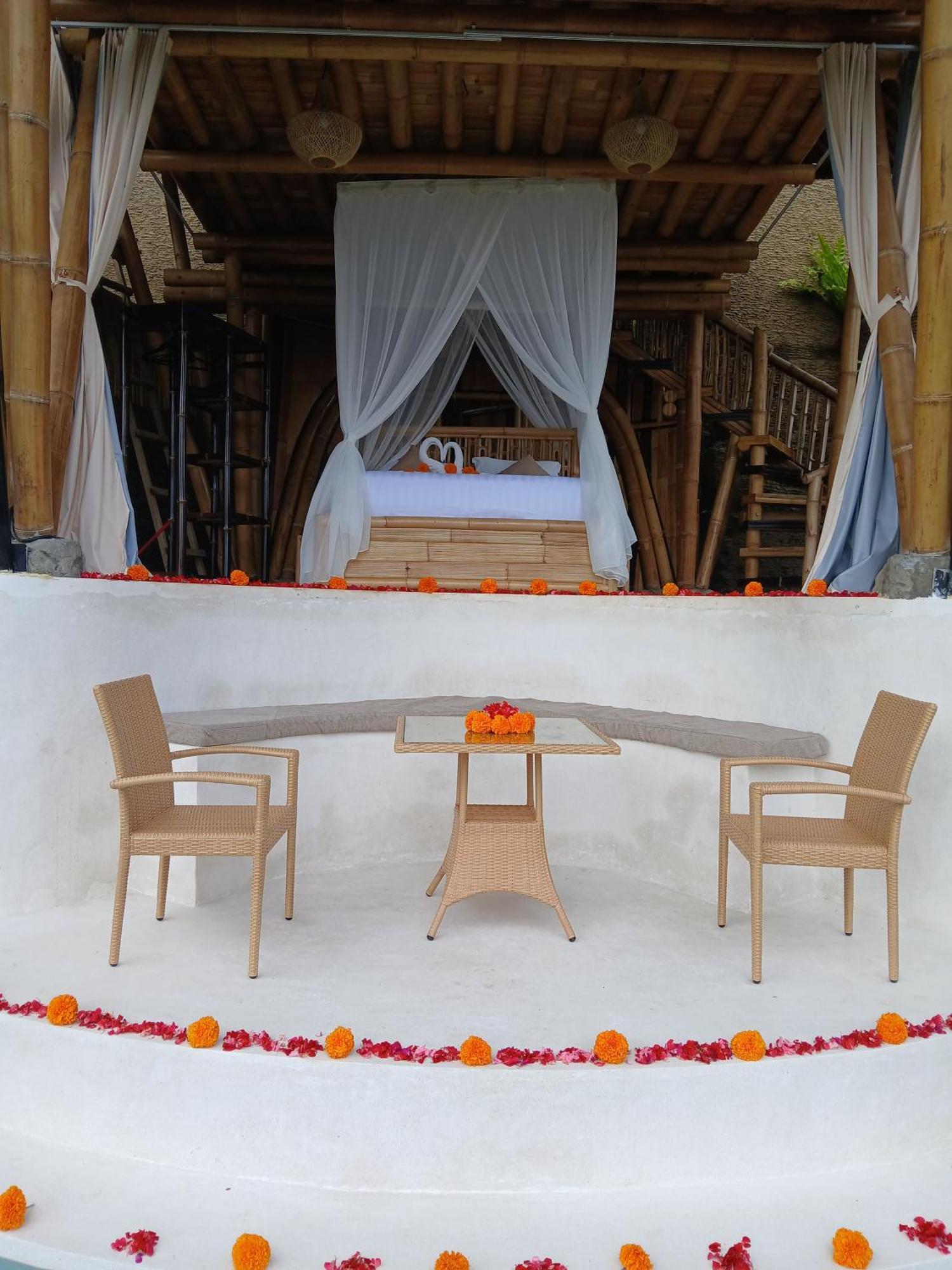 Danaswari Bali Bamboo House Villa Selat Exteriör bild